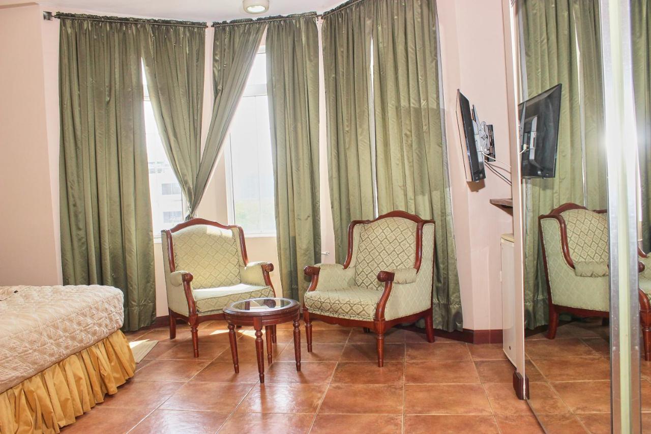 The Congress Hotel Accra Esterno foto