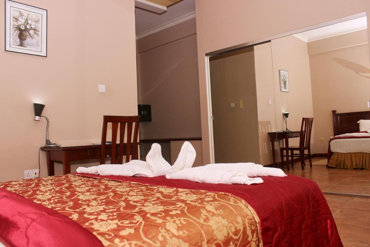The Congress Hotel Accra Esterno foto
