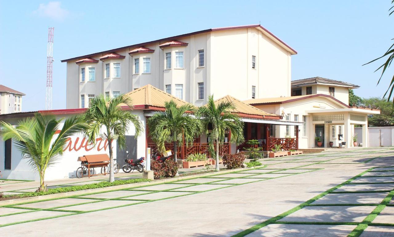 The Congress Hotel Accra Esterno foto