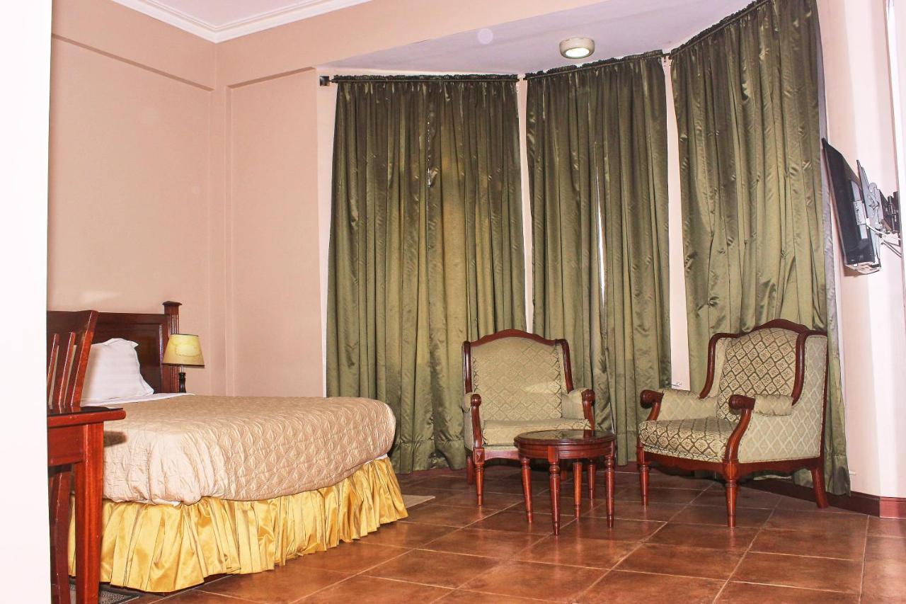 The Congress Hotel Accra Esterno foto