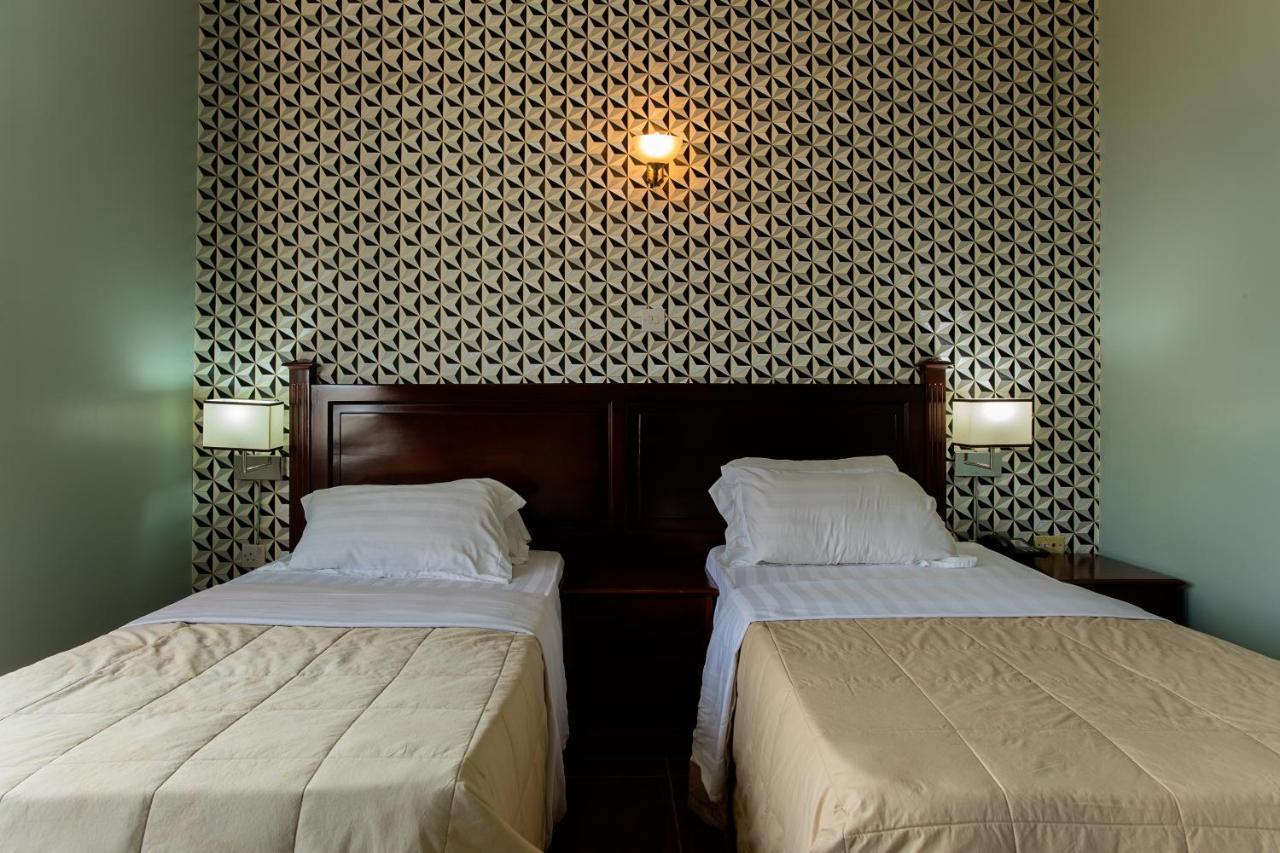 The Congress Hotel Accra Esterno foto