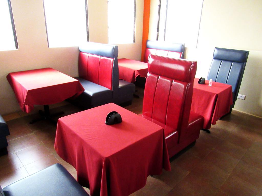 The Congress Hotel Accra Esterno foto